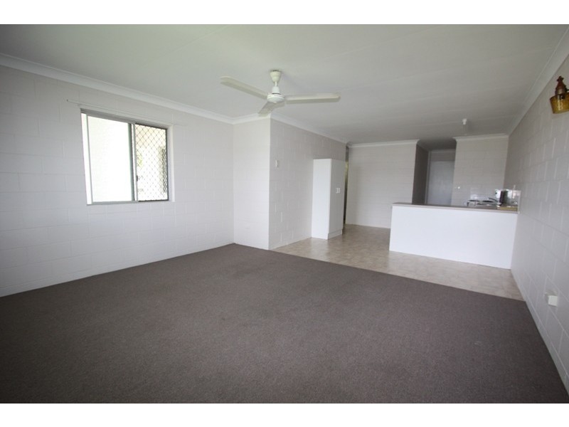 1/8 Neil Street, Kirwan QLD 4817