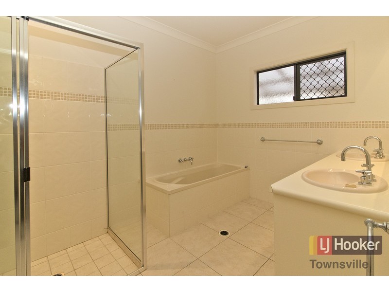 7 Viewpoint Terrace, Idalia QLD 4811