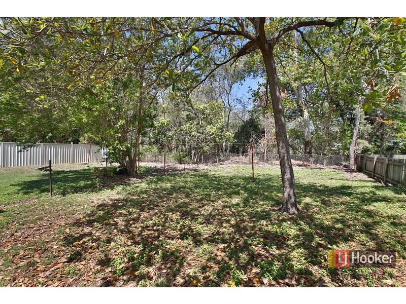 68 Coates Street, Mount Louisa QLD 4814