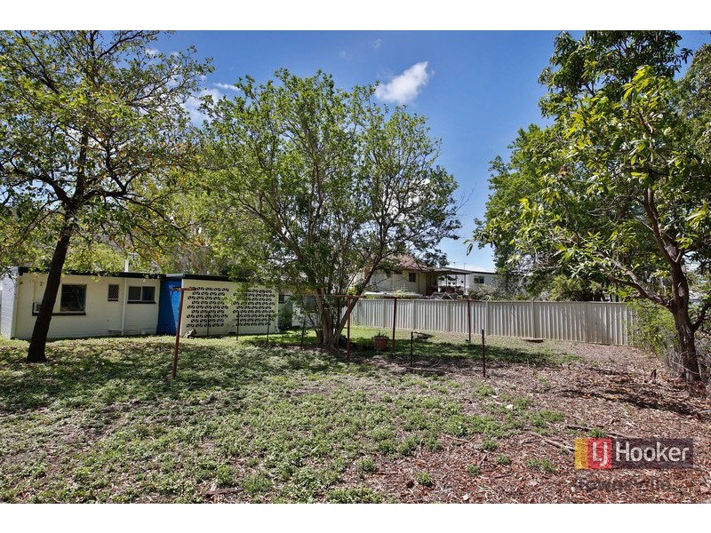 68 Coates Street, Mount Louisa QLD 4814