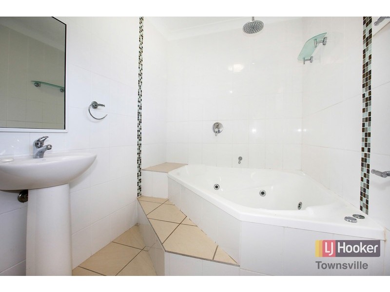 7/5 Quinn Street, Rosslea QLD 4812