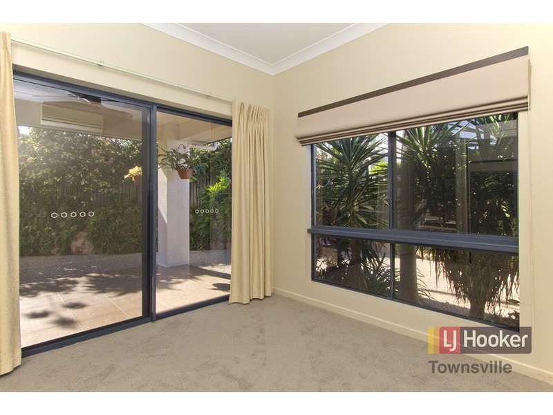 75 Shutehaven Circuit, Bushland Beach QLD 4818