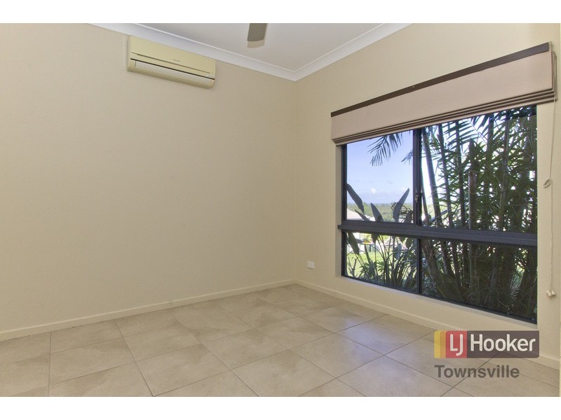 75 Shutehaven Circuit, Bushland Beach QLD 4818