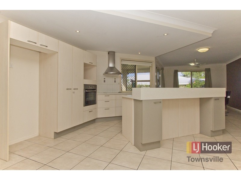 3 Minstrel Court, Bushland Beach QLD 4818