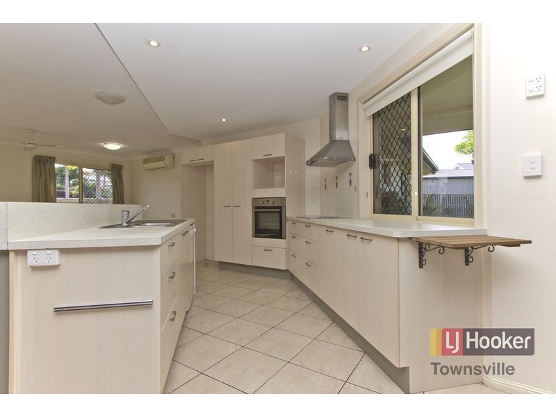 3 Minstrel Court, Bushland Beach QLD 4818