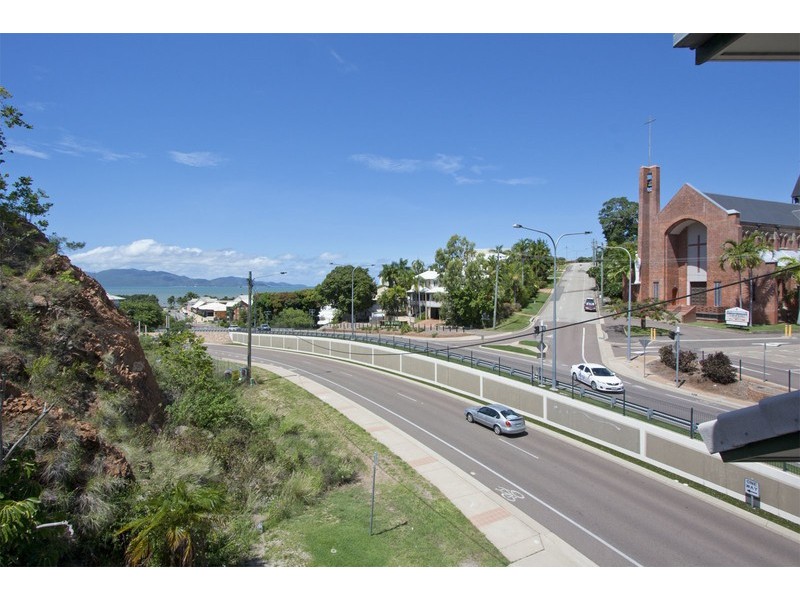 4/2 Oxley Street, Townsville City QLD 4810