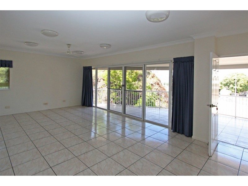 4/2 Oxley Street, Townsville City QLD 4810