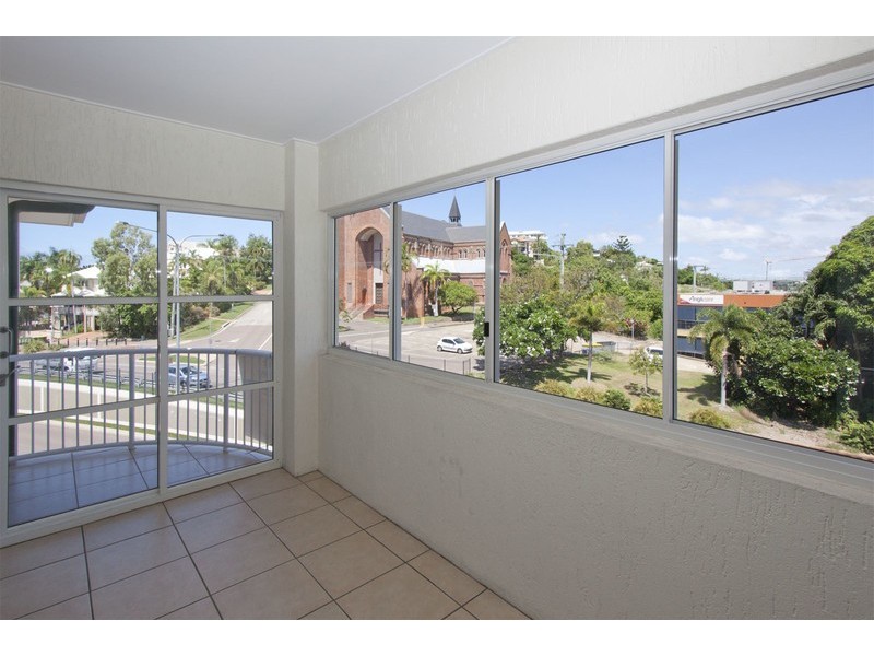 4/2 Oxley Street, Townsville City QLD 4810