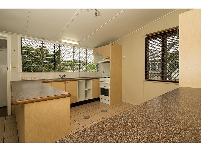 25 Ackers Street, Hermit Park QLD 4812