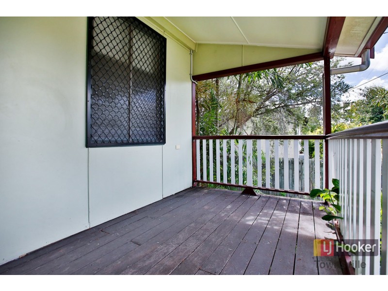 25 Ackers Street, Hermit Park QLD 4812