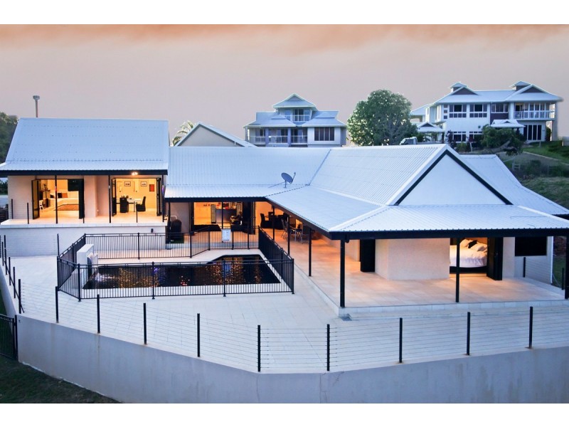 21 Balmoral Drive, Castle Hill QLD 4810