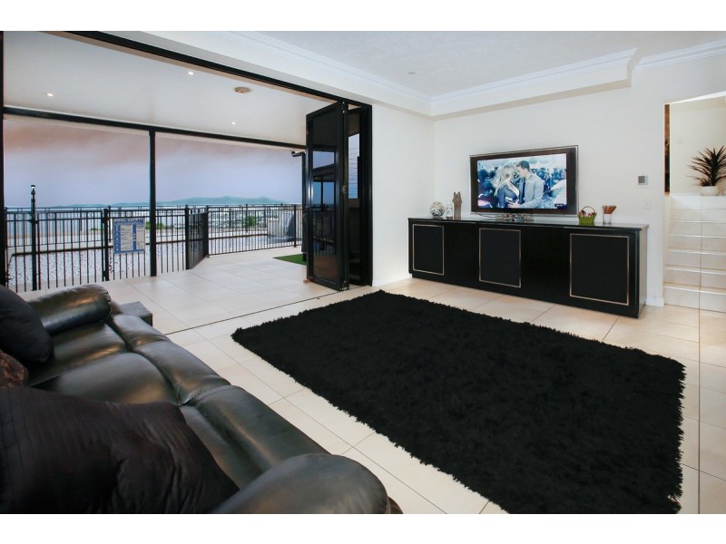 21 Balmoral Drive, Castle Hill QLD 4810