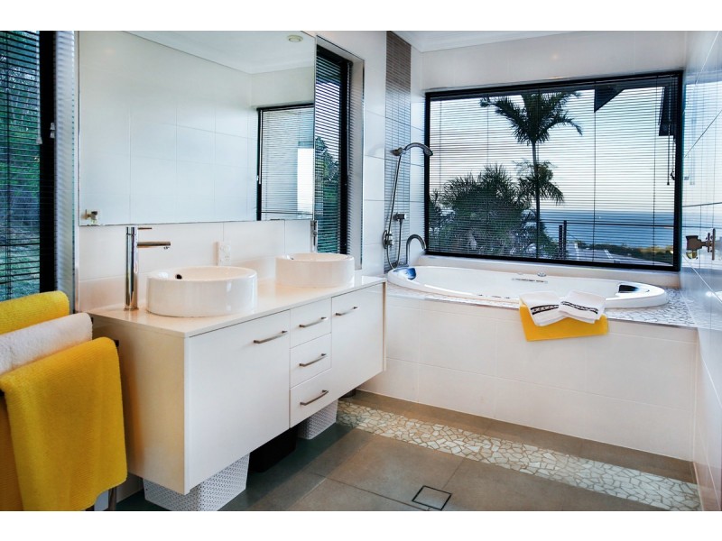 21 Balmoral Drive, Castle Hill QLD 4810