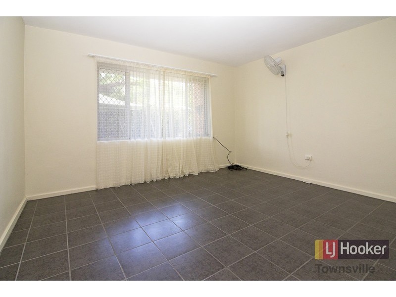 3/18a Carr Street, Hermit Park QLD 4812