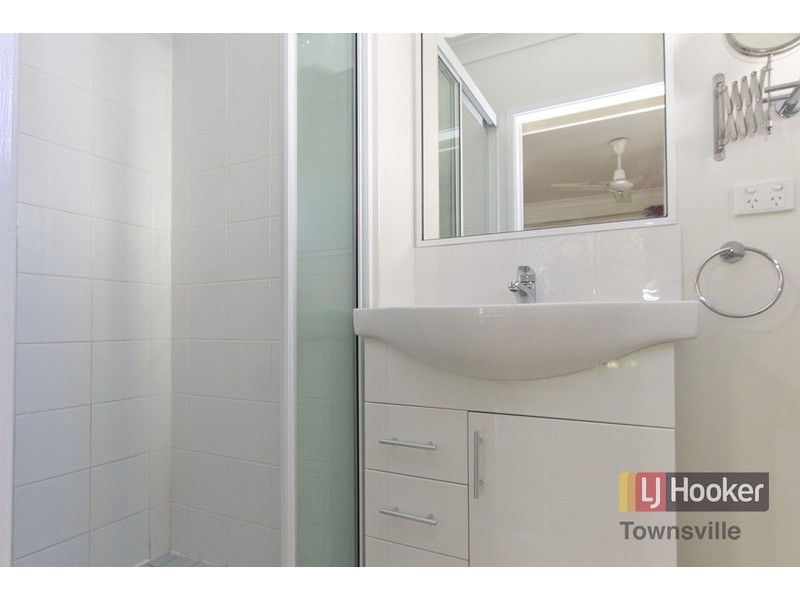 17 Keitley Street, Kirwan QLD 4817