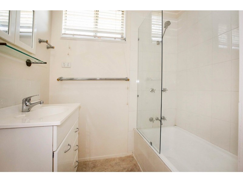 25 Kulgun Crescent, Kelso QLD 4815