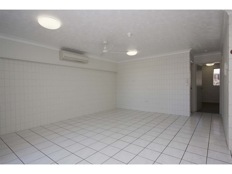 104/15-19 Gregory Street, North Ward QLD 4810