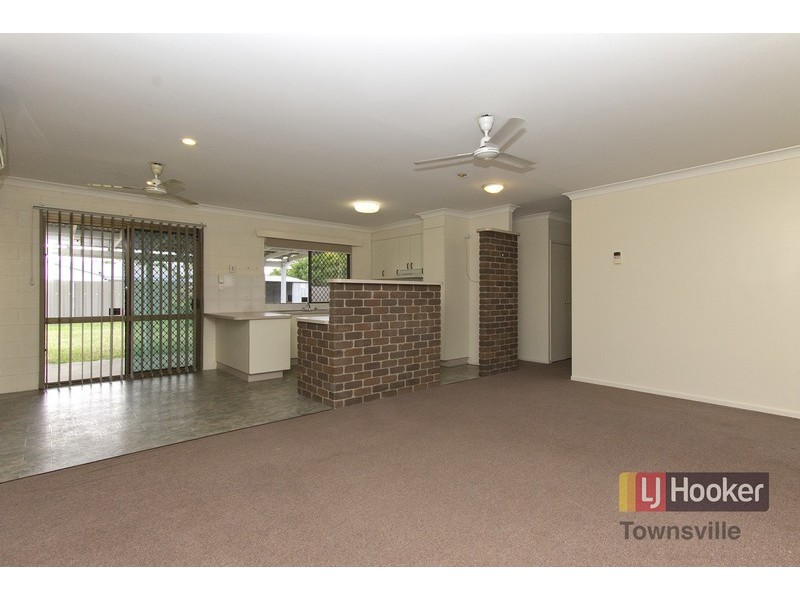 19 Glenrock Drive, Rasmussen QLD 4815