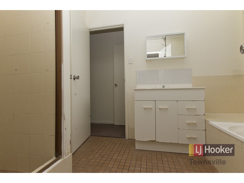 19 Glenrock Drive, Rasmussen QLD 4815