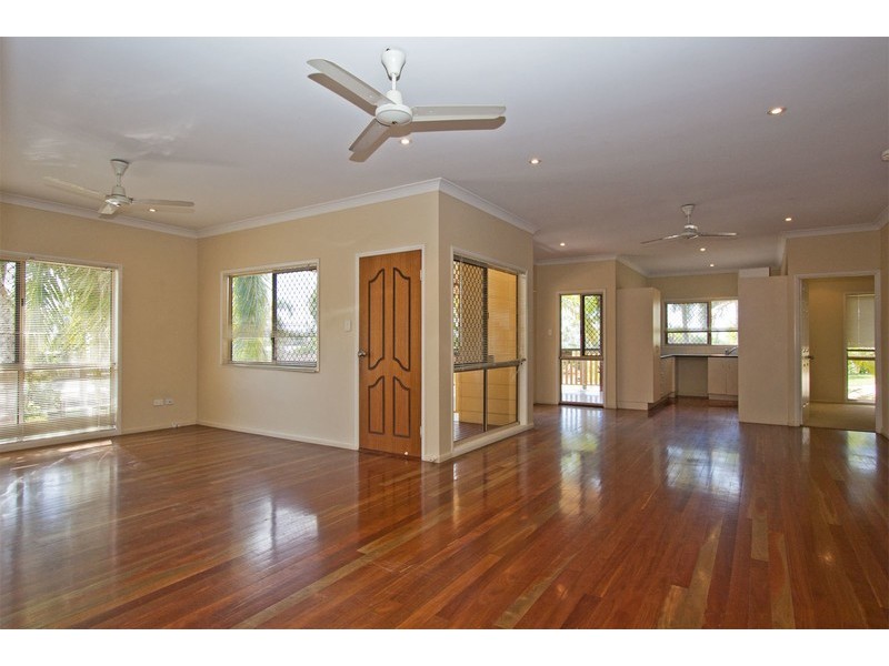 5 Carina Court, Mount Louisa QLD 4814