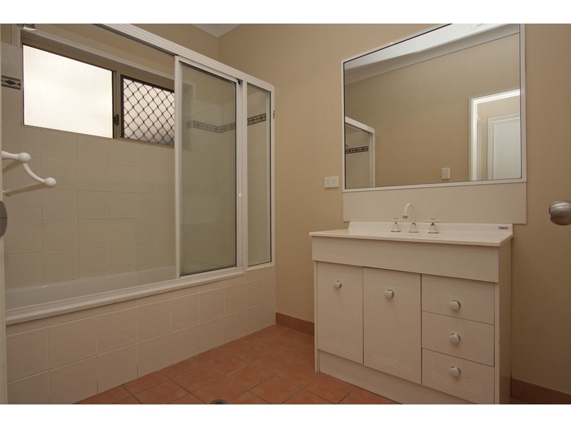 5 Carina Court, Mount Louisa QLD 4814