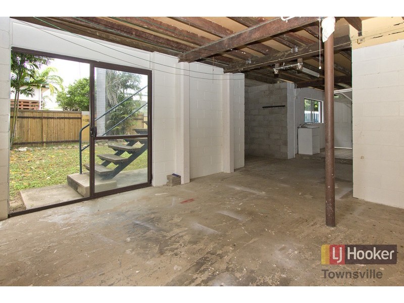 10 Durack Street, Douglas QLD 4814