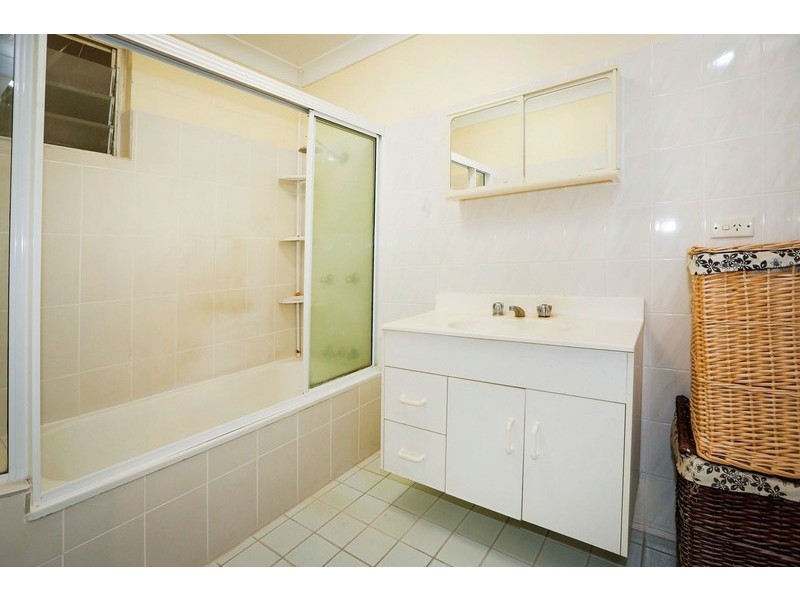 36 Farrell Street, Kirwan QLD 4817