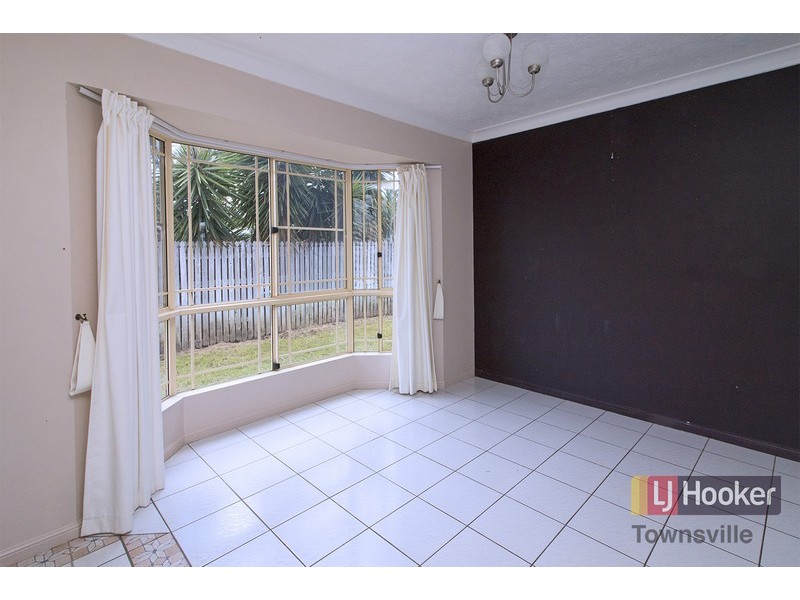 27 Eliza Street, Kelso QLD 4815