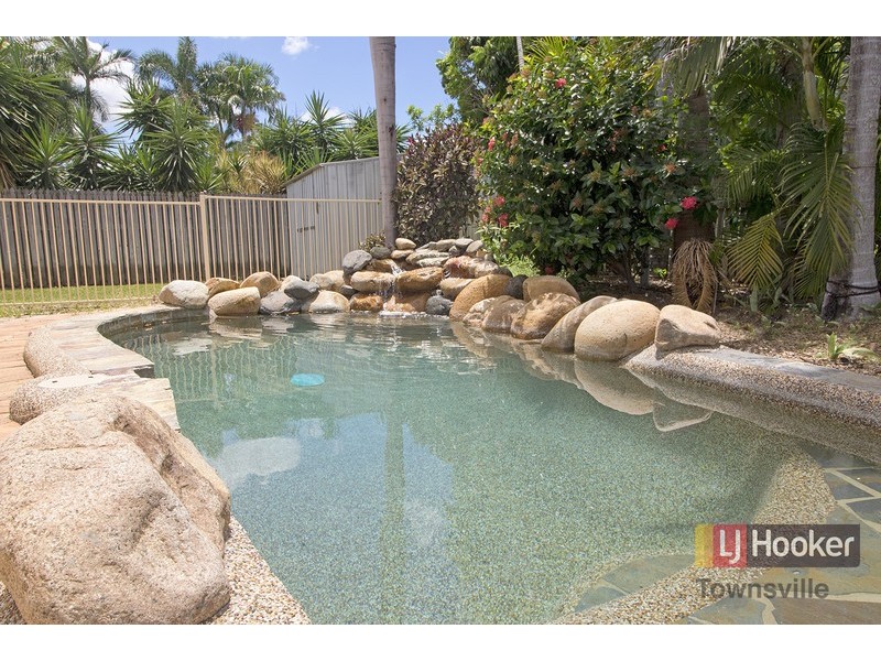 27 Eliza Street, Kelso QLD 4815