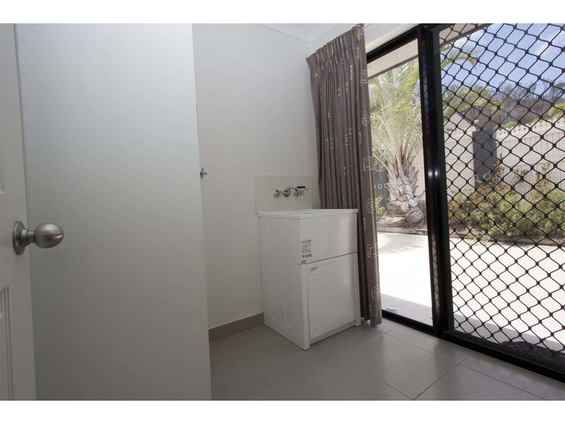 34 Minaret Way, Mount Louisa QLD 4814