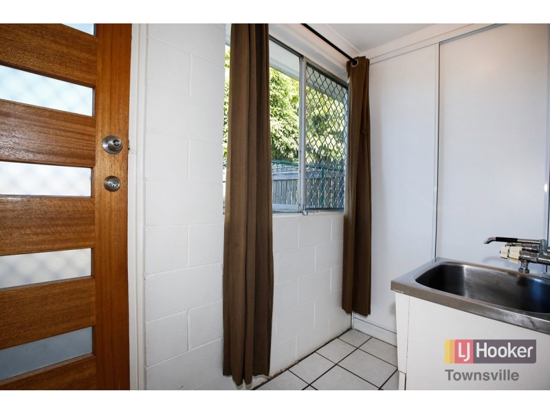 3/20 Carmody Street, Hermit Park QLD 4812