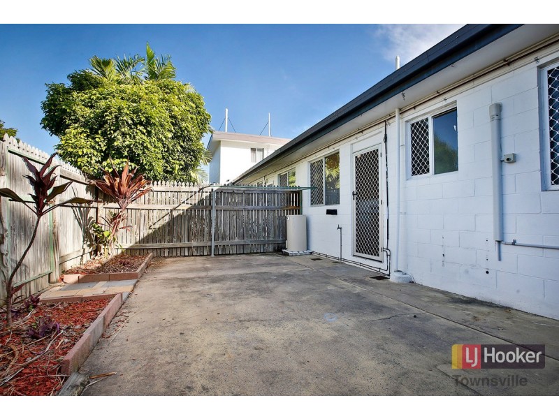 3/20 Carmody Street, Hermit Park QLD 4812