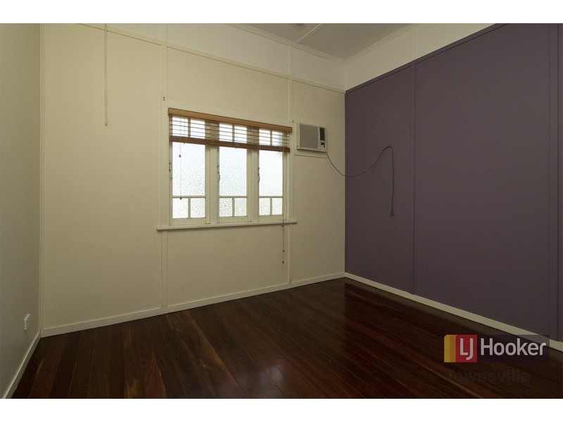 65 Eleventh Avenue, Railway Estate QLD 4810