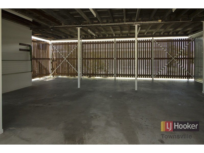 65 Eleventh Avenue, Railway Estate QLD 4810