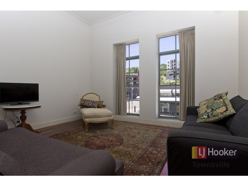 3/54 Denham Street, Townsville City QLD 4810