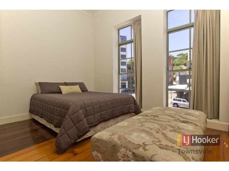 3/54 Denham Street, Townsville City QLD 4810