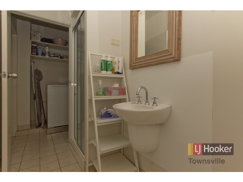 3/54 Denham Street, Townsville City QLD 4810