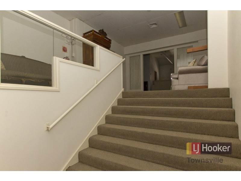 3/54 Denham Street, Townsville City QLD 4810