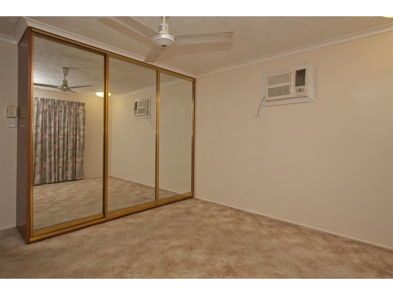 92 Banfield Drive, Mount Louisa QLD 4814