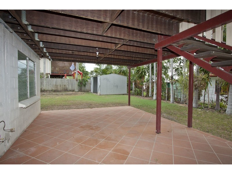 92 Banfield Drive, Mount Louisa QLD 4814