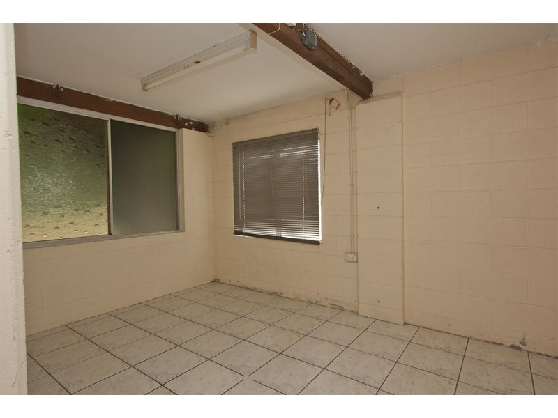 92 Banfield Drive, Mount Louisa QLD 4814