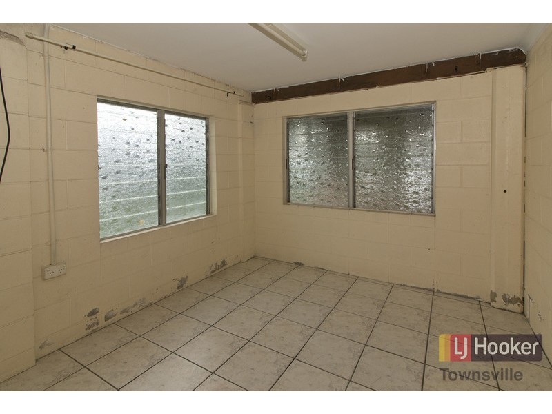 92 Banfield Drive, Mount Louisa QLD 4814