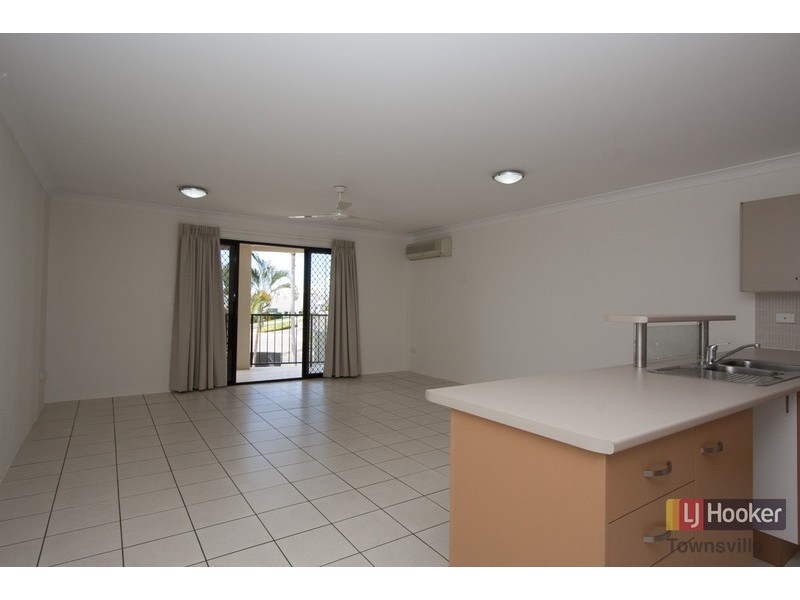 10/2 Freshwater Drive, Douglas QLD 4814