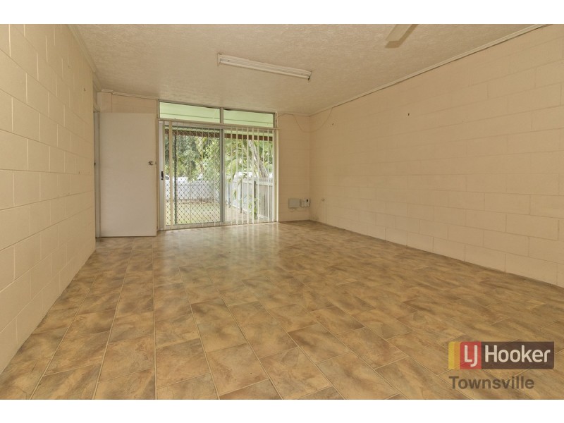 2/7 Burton Street, Mysterton QLD 4812