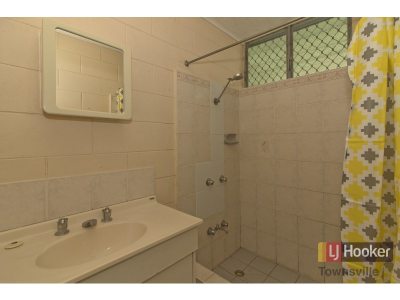 2/7 Burton Street, Mysterton QLD 4812