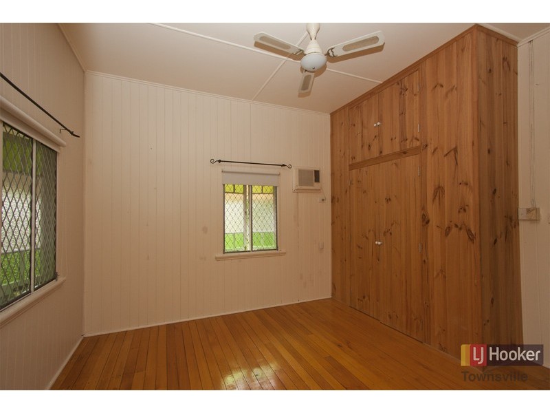 17 Derby Street, Pimlico QLD 4812