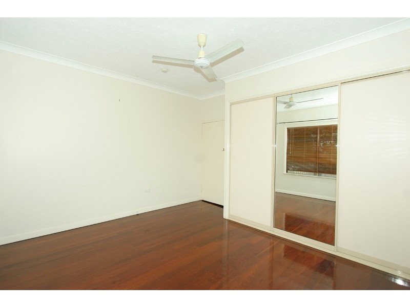 8 Moorina Street, Mundingburra QLD 4812