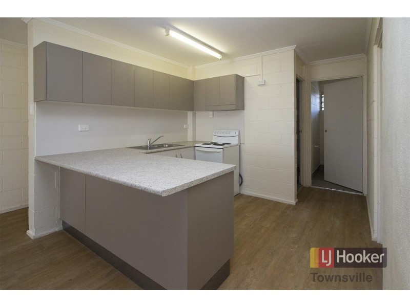2/6 Lamington Road, West End QLD 4810