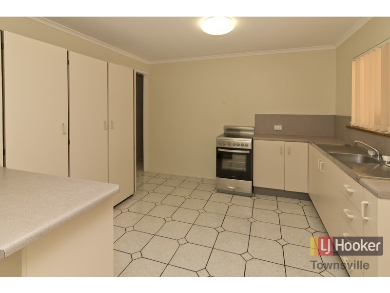 17 Tamarind Street, Kirwan QLD 4817
