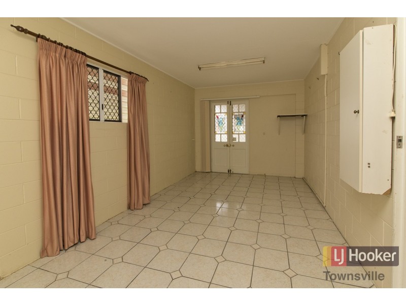 17 Tamarind Street, Kirwan QLD 4817